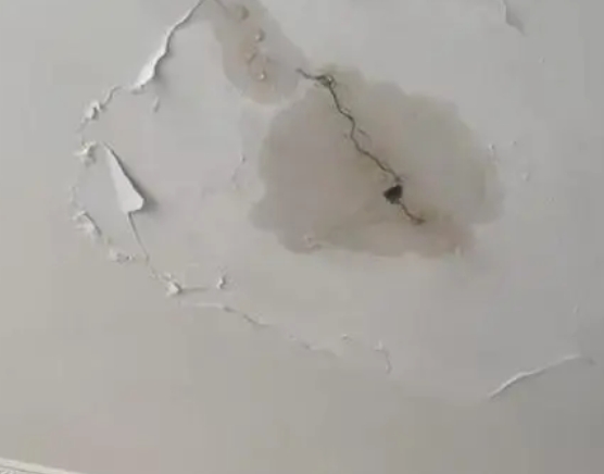 库车阳台漏水维修公司分享下屋面防水工程质量问题原因分析